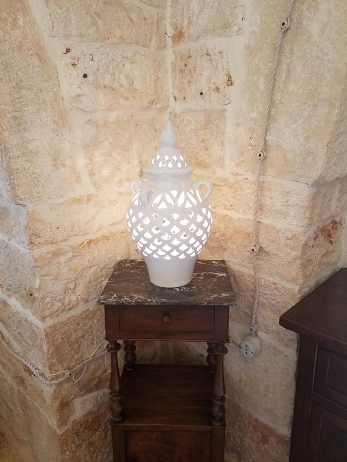 Antico Trullo Immerso Nella Campagna Alberobello Dış mekan fotoğraf